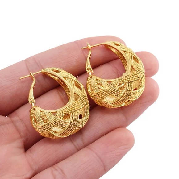 New Huggies Hoop Earrings earrings, Hoop Earrings, Hoop Earrings, Statement Hoop - Picture 3 of 9